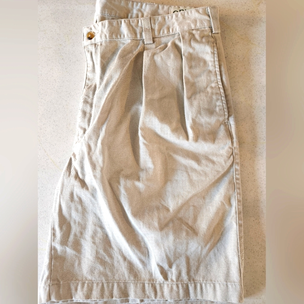 Mens Orvis Shorts Size 40 Beige Cotton Khakis Pleated Front Outdoor Adventure